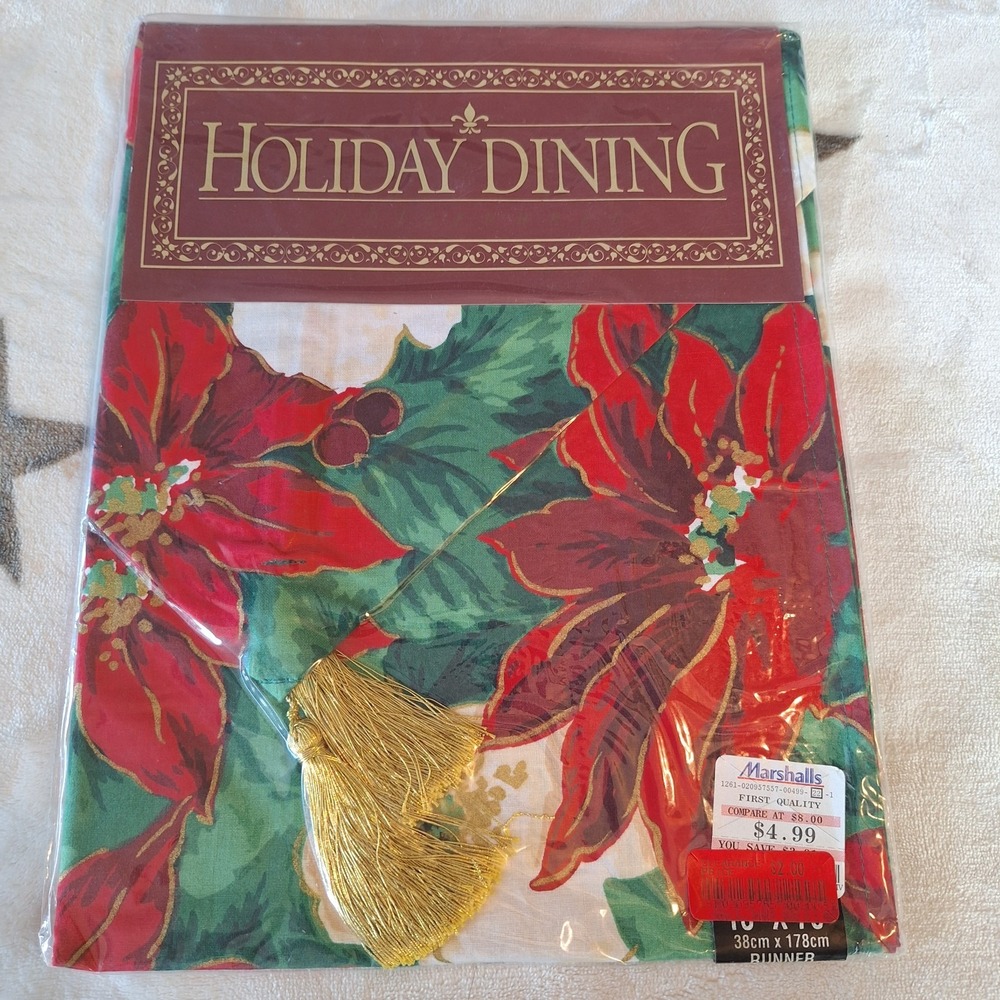 Vintage Christmas Table Runner 15 x 70‎ inch Poinsettia White Flowers